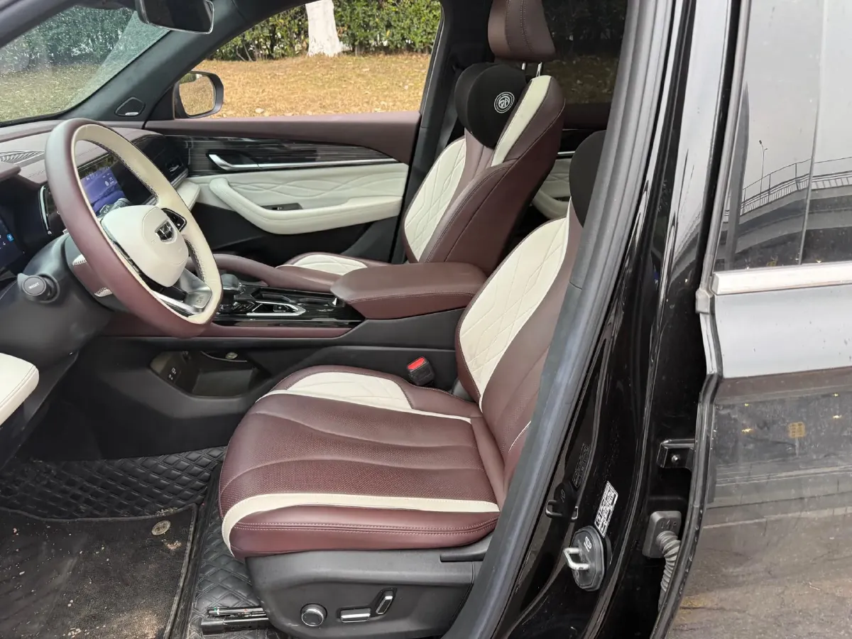 2021 Geely Monjaro 2.0T 218HP L4 7DCT,autocango,china used car exporter,china ev exporter,chinese used car exporter,chinese used ev exporter