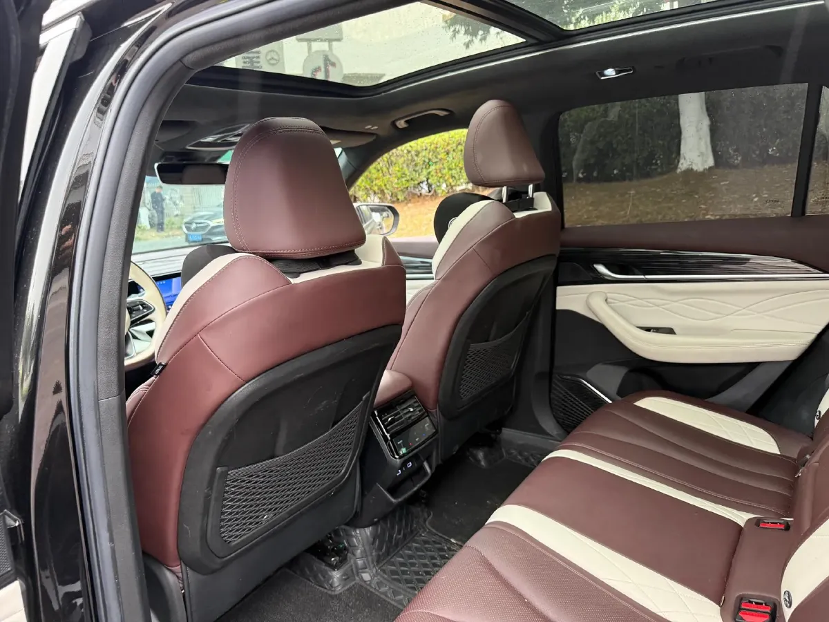 2021 Geely Monjaro 2.0T 218HP L4 7DCT,autocango,china used car exporter,china ev exporter,chinese used car exporter,chinese used ev exporter