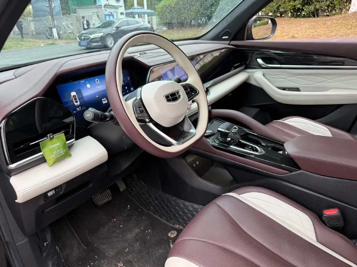 2021 Geely Monjaro 2.0T 218HP L4 7DCT,autocango,china used car exporter,china ev exporter,chinese used car exporter,chinese used ev exporter