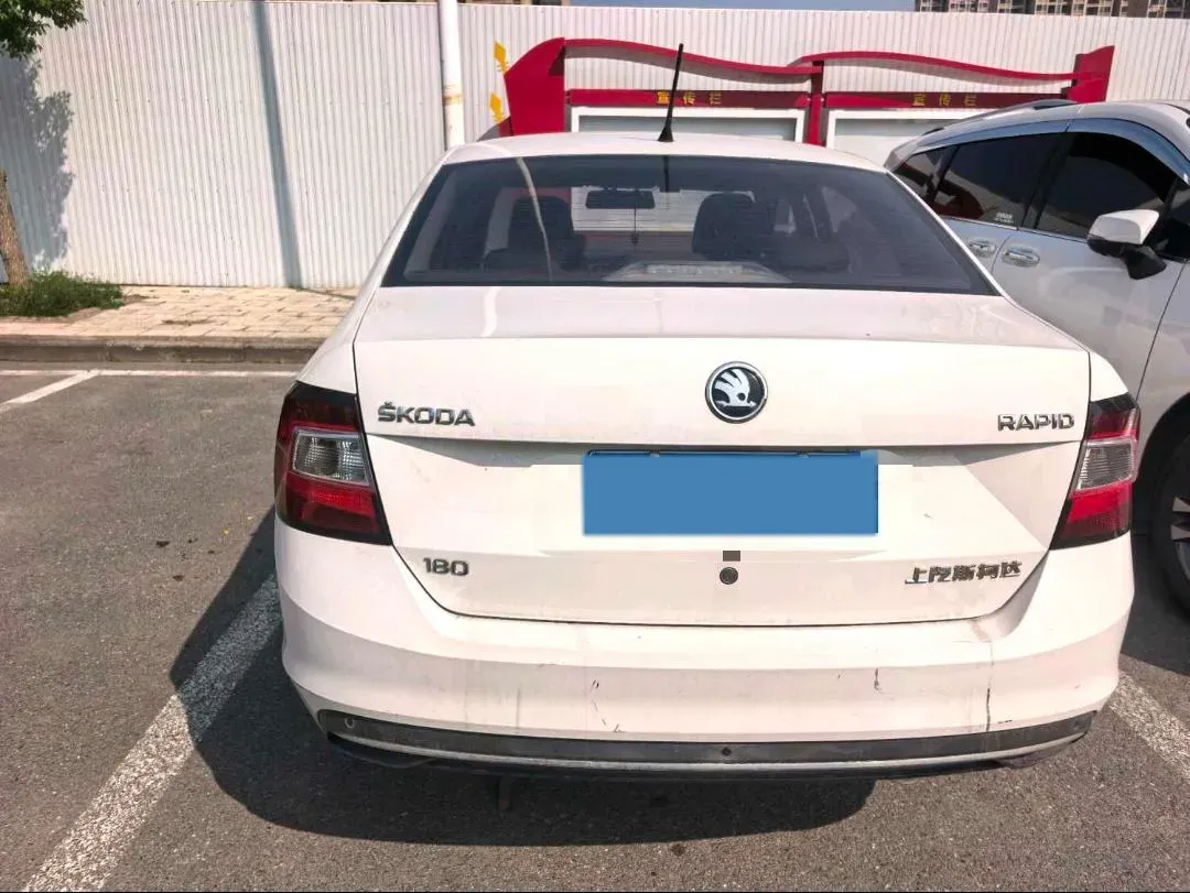 2018 Skoda Rapid 1.6L 110HP L4 5MT,autocango,china used car exporter,china ev exporter,chinese used car exporter,chinese used ev exporter