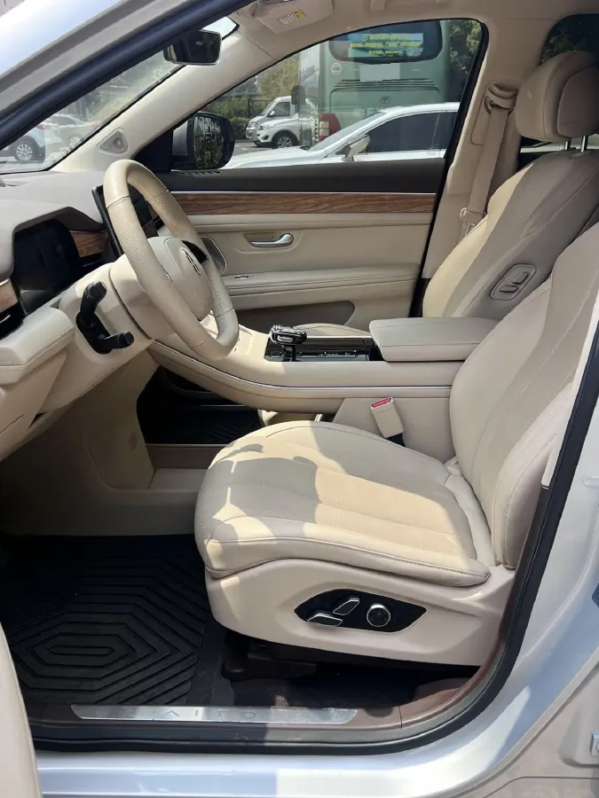 2024 Jaguar E-PACE 1.5T 200HP L3 8AT,autocango,china used car exporter,china ev exporter,chinese used car exporter,chinese used ev exporter