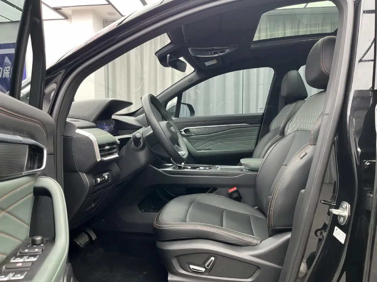 2024 Geely Okavango L 2.0T 218HP L4 7DCT,autocango,china used car exporter,china ev exporter,chinese used car exporter,chinese used ev exporter