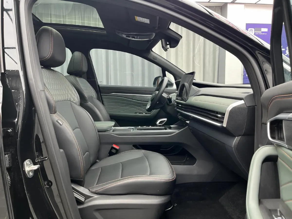 2024 Geely Okavango L 2.0T 218HP L4 7DCT,autocango,china used car exporter,china ev exporter,chinese used car exporter,chinese used ev exporter