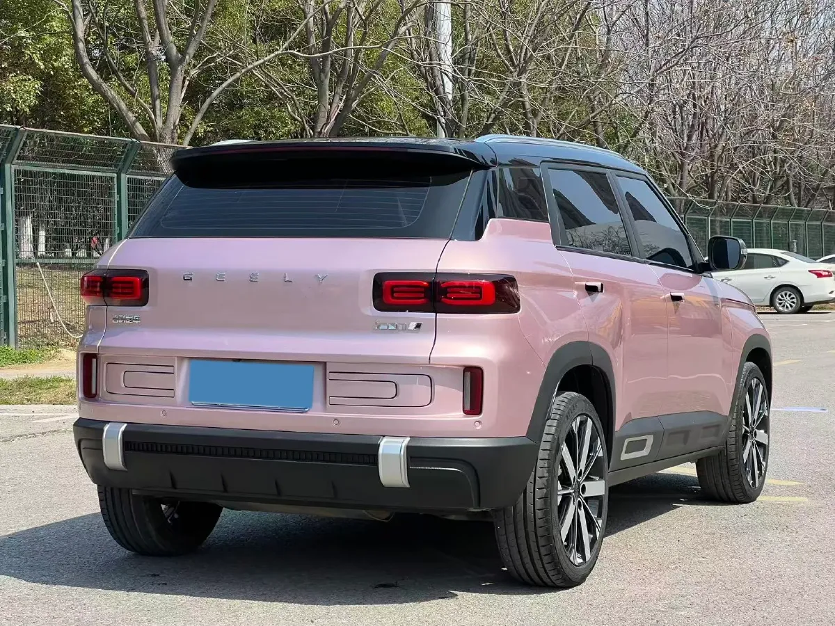 2023 Geely ICON 1.5T 181HP L4 7DCT,autocango,china used car exporter,china ev exporter,chinese used car exporter,chinese used ev exporter