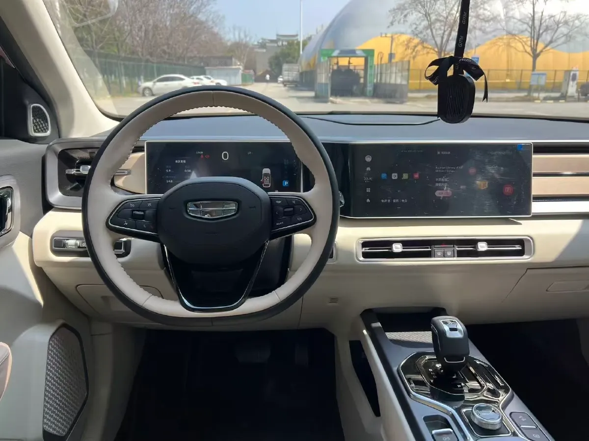 2023 Geely ICON 1.5T 181HP L4 7DCT,autocango,china used car exporter,china ev exporter,chinese used car exporter,chinese used ev exporter