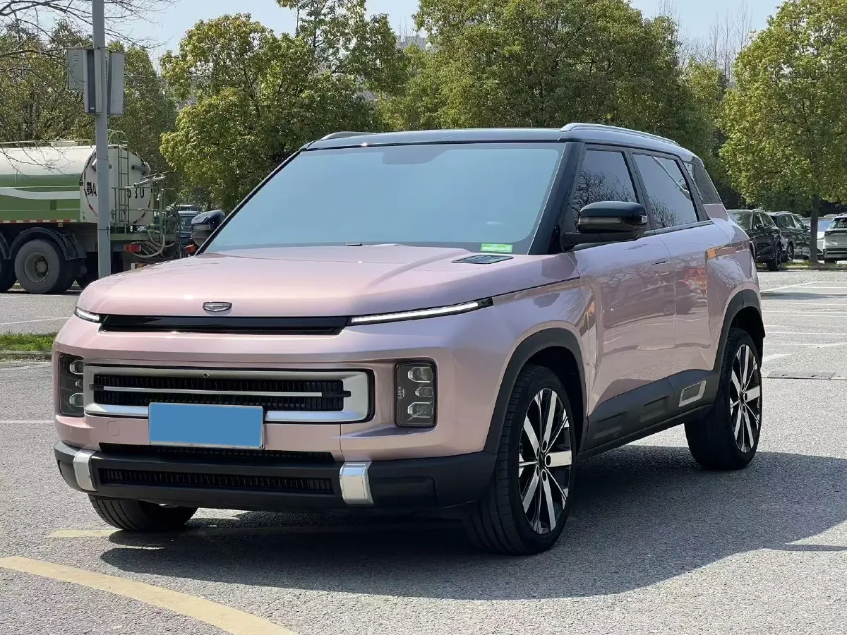 2023 Geely ICON 1.5T 181HP L4 7DCT,autocango,china used car exporter,china ev exporter,chinese used car exporter,chinese used ev exporter