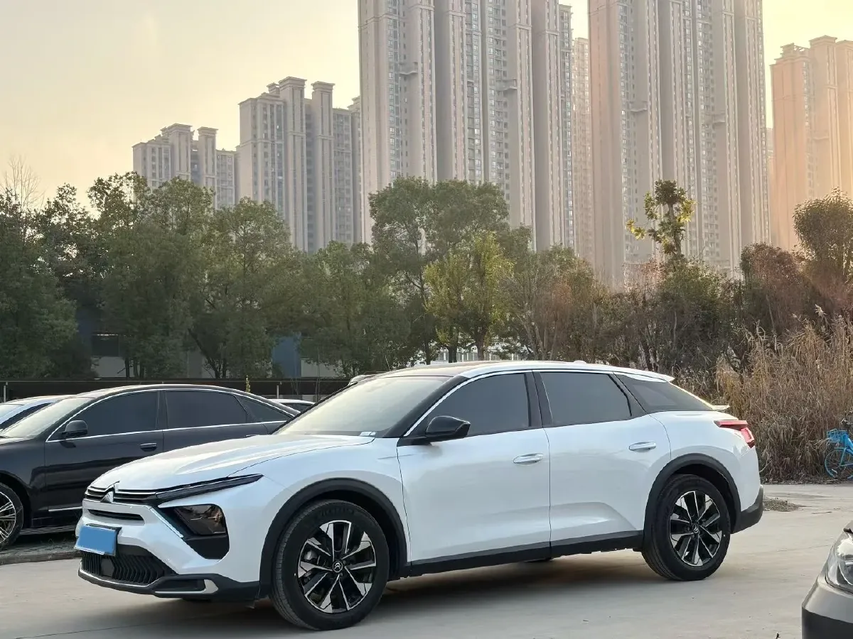 2022 Citroen C5 X 1.6T 175HP L4 8AT,autocango,china used car exporter,china ev exporter,chinese used car exporter,chinese used ev exporter