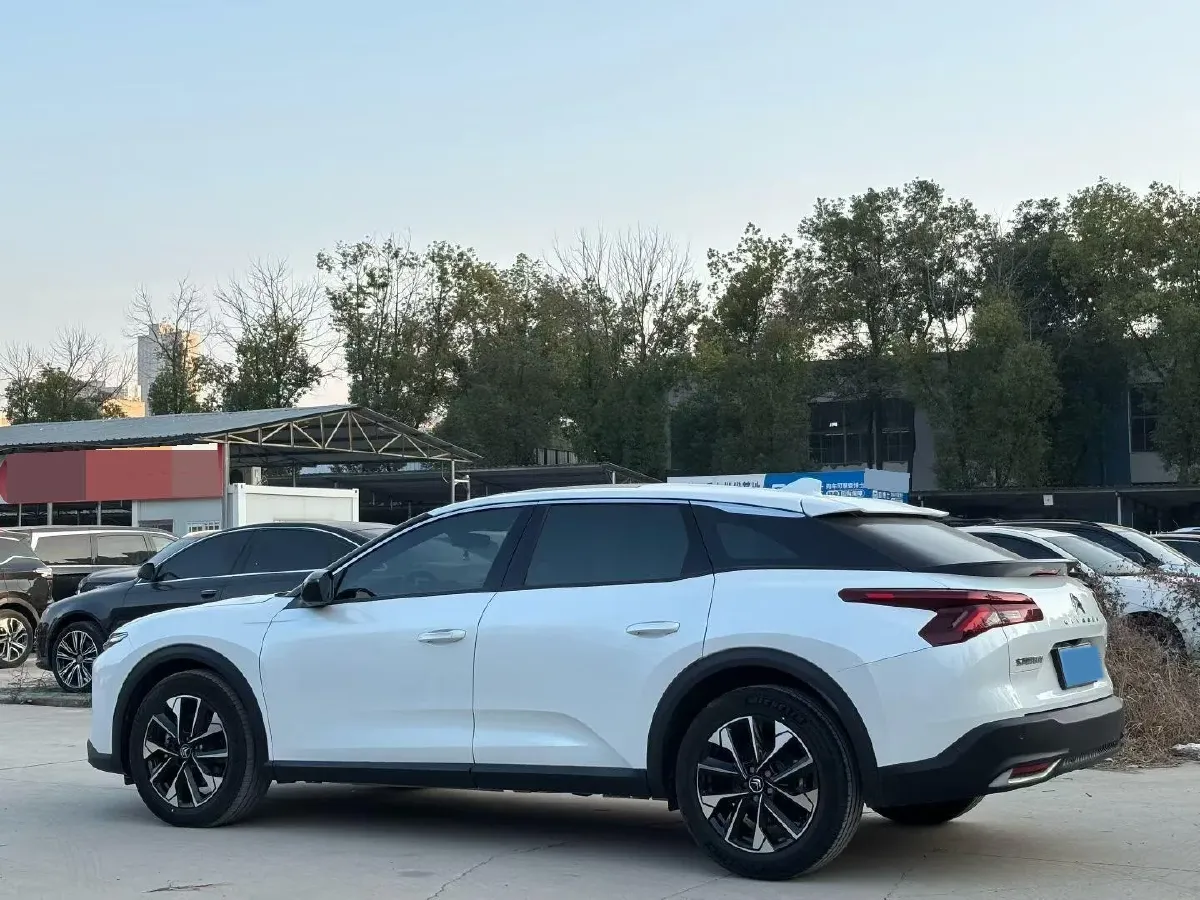 2022 Citroen C5 X 1.6T 175HP L4 8AT,autocango,china used car exporter,china ev exporter,chinese used car exporter,chinese used ev exporter