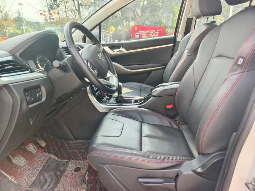 2017 HaiMa S5 Young Edition 1.6L 122HP L4 5MT,autocango,china used car exporter,china ev exporter,chinese used car exporter,chinese used ev exporter