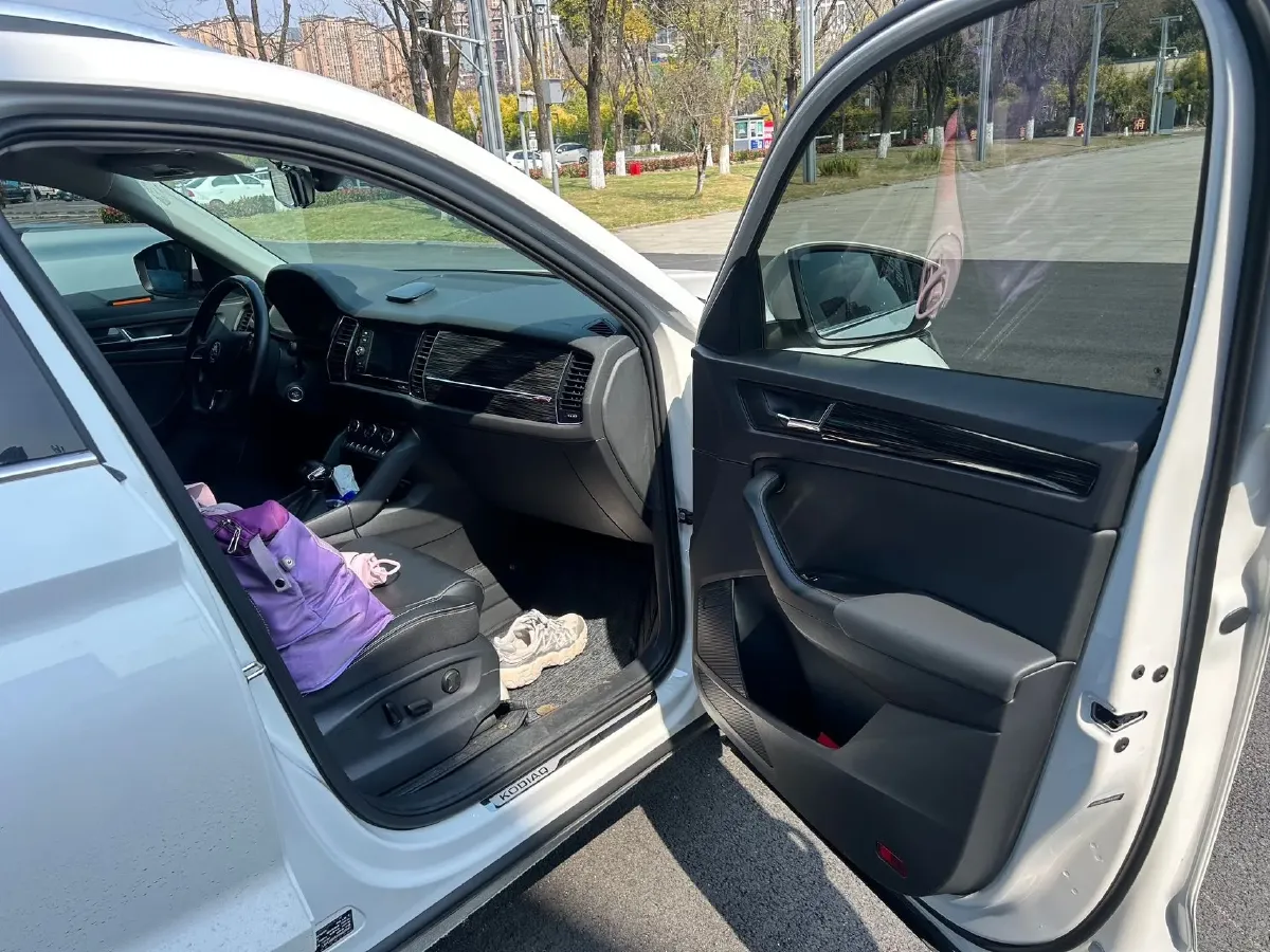 2019 Chevrolet Equinox 2.0T 260HP L4 9AT,autocango,china used car exporter,china ev exporter,chinese used car exporter,chinese used ev exporter