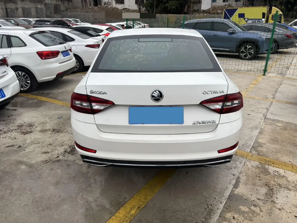 2018 Skoda Octavia 1.2T 116HP L4 7DCT,autocango,china used car exporter,china ev exporter,chinese used car exporter,chinese used ev exporter