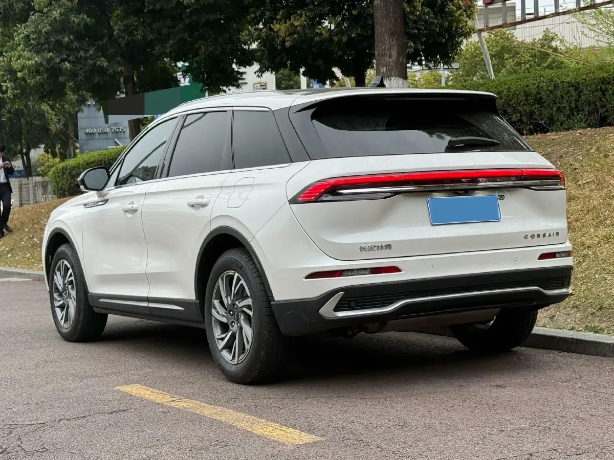 2023 Lincoln Corsair 2.0T 261HP L4 8AT,autocango,china used car exporter,china ev exporter,chinese used car exporter,chinese used ev exporter