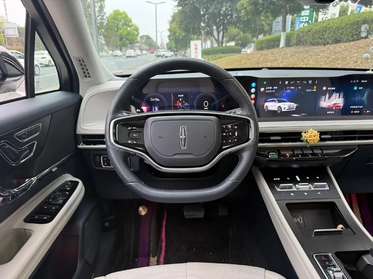 2023 Lincoln Corsair 2.0T 261HP L4 8AT,autocango,china used car exporter,china ev exporter,chinese used car exporter,chinese used ev exporter