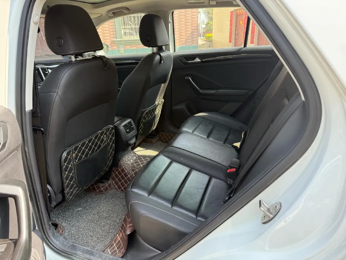 2020 Volkswagen T-Roc 1.4T 150HP L4 7DCT,autocango,china used car exporter,china ev exporter,chinese used car exporter,chinese used ev exporter