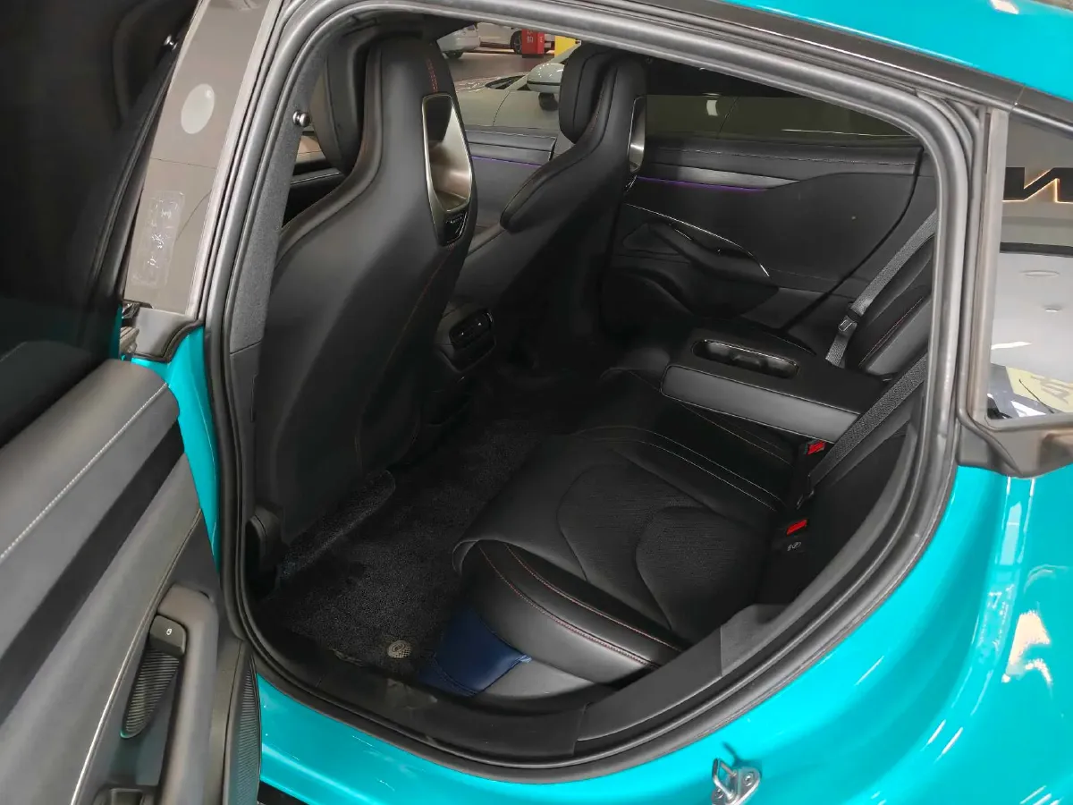 2024 MI SU7 BEV 94.3KWH,autocango,china used car exporter,china ev exporter,chinese used car exporter,chinese used ev exporter