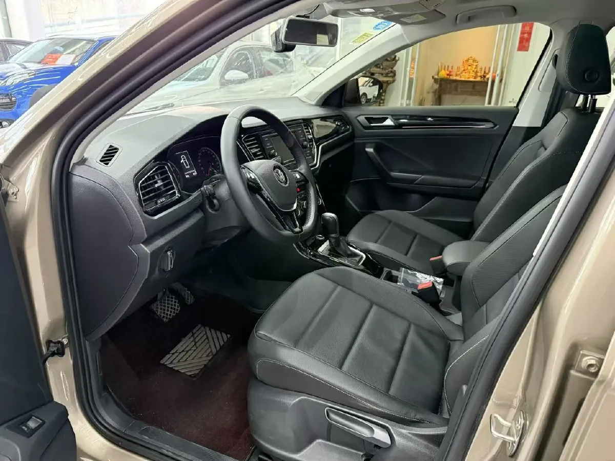 2018 Borgward BX7 2.0T 224HP L4 6AT,autocango,china used car exporter,china ev exporter,chinese used car exporter,chinese used ev exporter