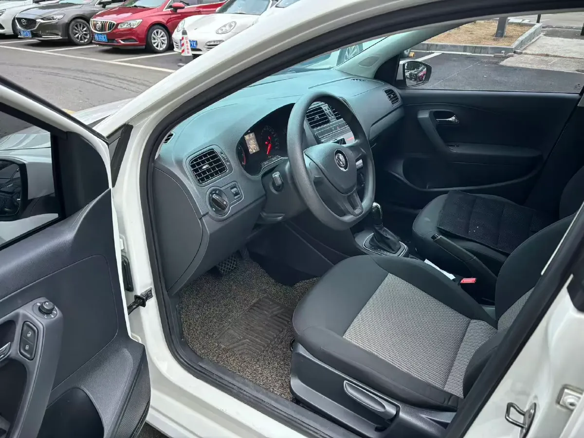 2016 Volkswagen Polo 1.4L 90HP L4 6AT,autocango,china used car exporter,china ev exporter,chinese used car exporter,chinese used ev exporter