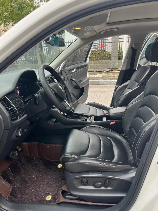 2019 Chevrolet Equinox 2.0T 260HP L4 9AT,autocango,china used car exporter,china ev exporter,chinese used car exporter,chinese used ev exporter