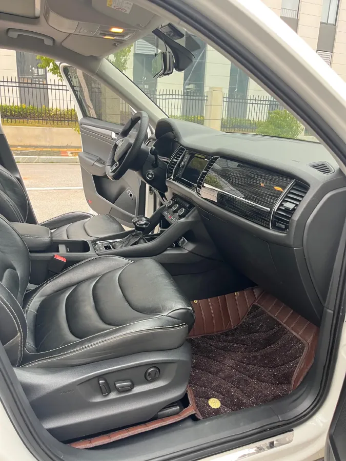 2019 Chevrolet Equinox 2.0T 260HP L4 9AT,autocango,china used car exporter,china ev exporter,chinese used car exporter,chinese used ev exporter