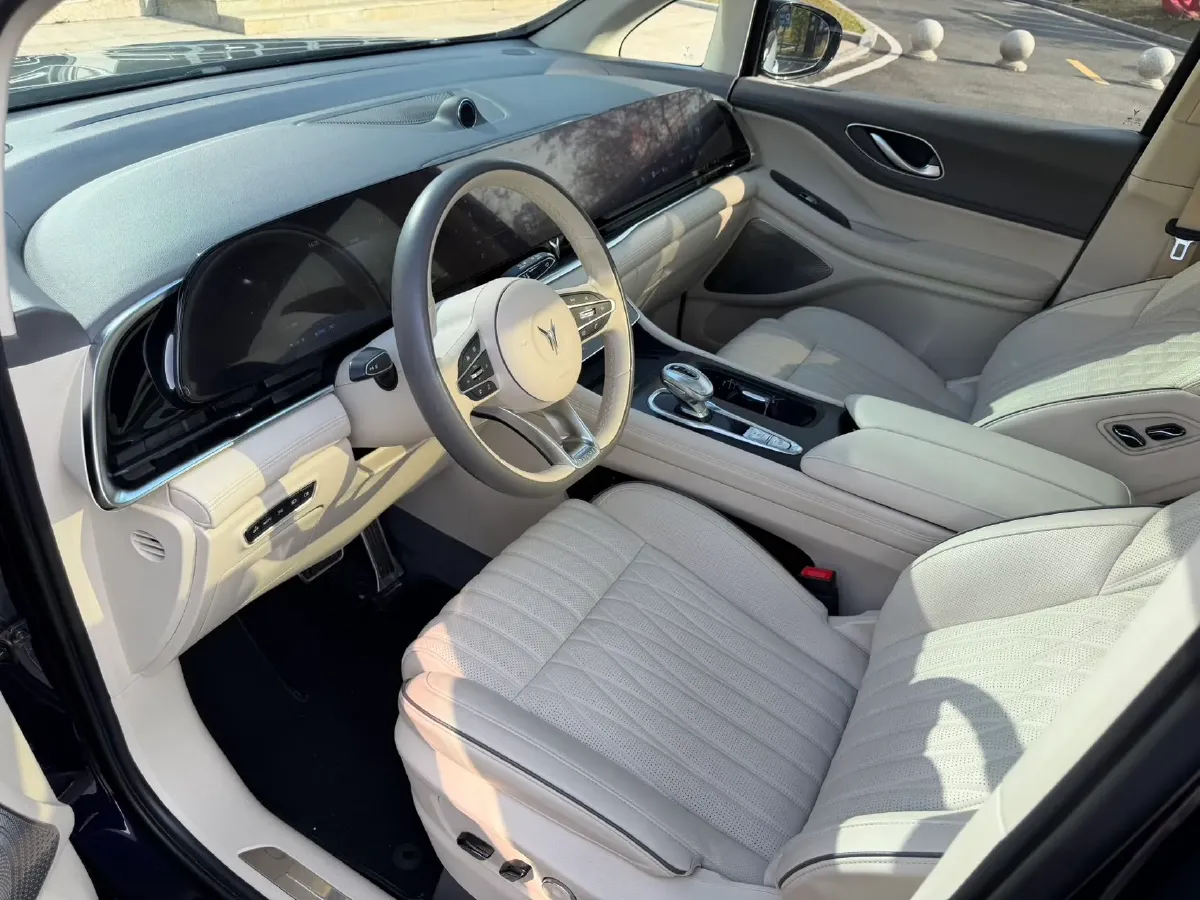 2022 Voyah Dream 1.5T 136HP L4 PHEV 25.57KWH,autocango,china used car exporter,china ev exporter,chinese used car exporter,chinese used ev exporter