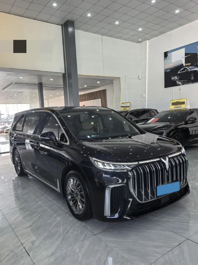2022 Voyah Dream 1.5T 136HP L4 PHEV 25.57KWH,autocango,china used car exporter,china ev exporter,chinese used car exporter,chinese used ev exporter