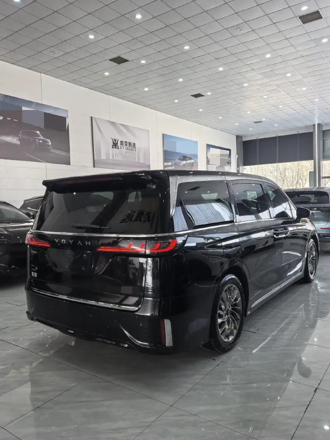 2022 Voyah Dream 1.5T 136HP L4 PHEV 25.57KWH,autocango,china used car exporter,china ev exporter,chinese used car exporter,chinese used ev exporter