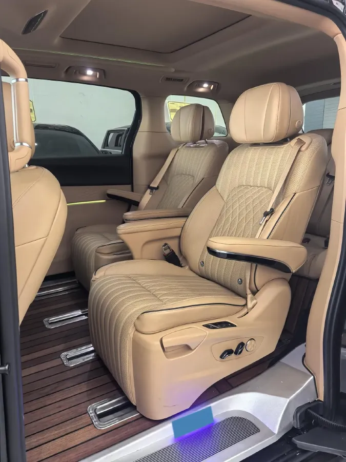 2022 Voyah Dream 1.5T 136HP L4 PHEV 25.57KWH,autocango,china used car exporter,china ev exporter,chinese used car exporter,chinese used ev exporter