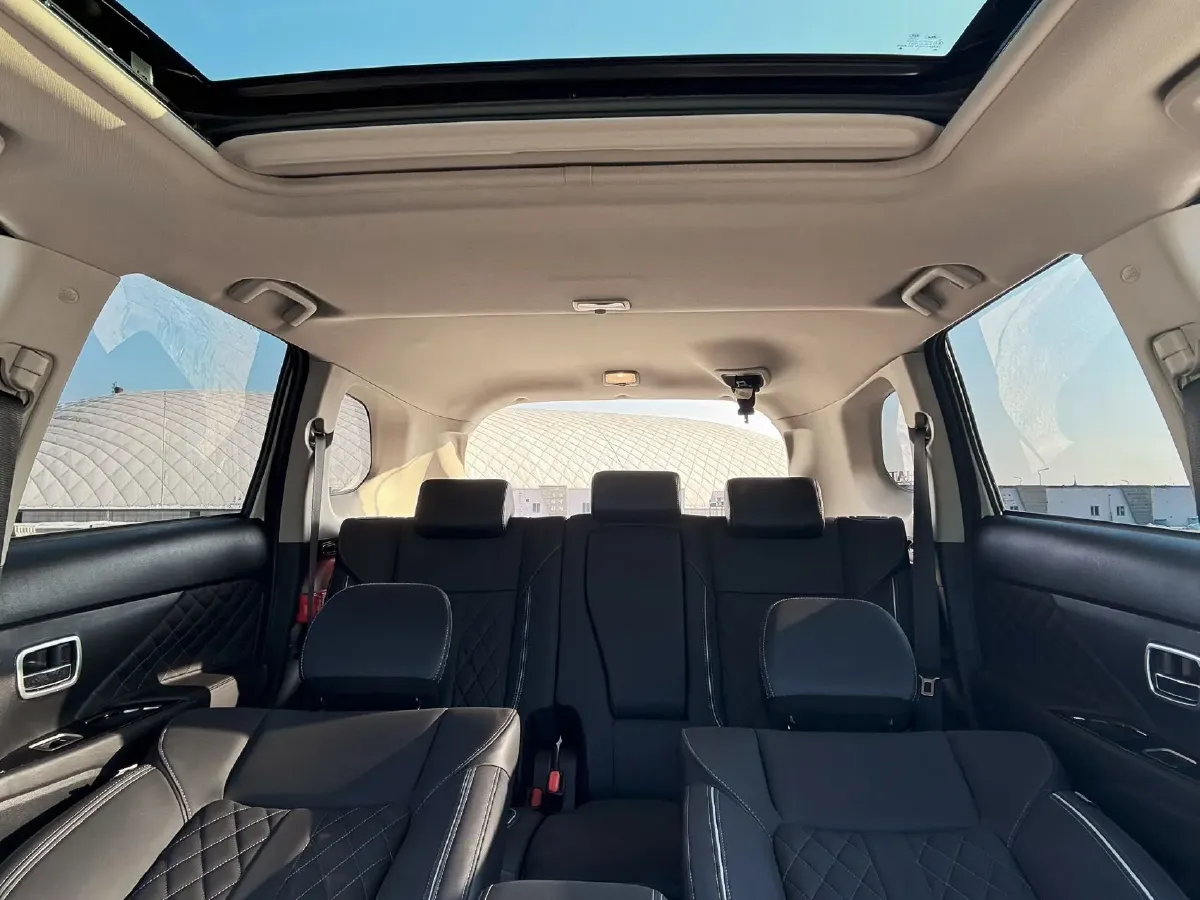 2021 Mitsubishi Outlander 2.0L 166HP L4 CVT,autocango,china used car exporter,china ev exporter,chinese used car exporter,chinese used ev exporter