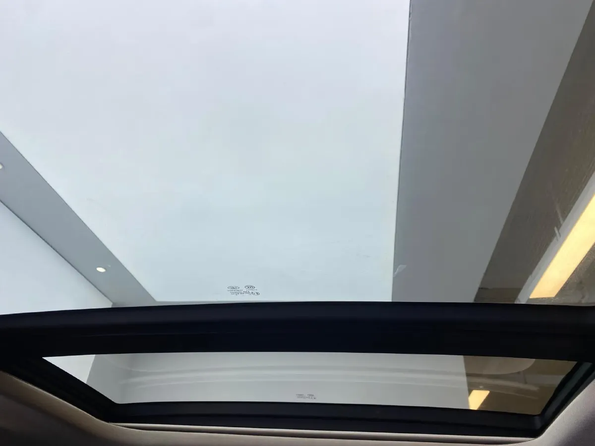 2022 HongQi H5 1.8T 197HP L4 6AT,autocango,china used car exporter,china ev exporter,chinese used car exporter,chinese used ev exporter