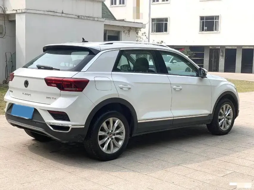 2022 Volkswagen T-Roc 1.4T 150HP L4 7DCT,autocango,china used car exporter,china ev exporter,chinese used car exporter,chinese used ev exporter