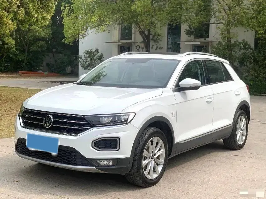 2022 Volkswagen T-Roc 1.4T 150HP L4 7DCT,autocango,china used car exporter,china ev exporter,chinese used car exporter,chinese used ev exporter