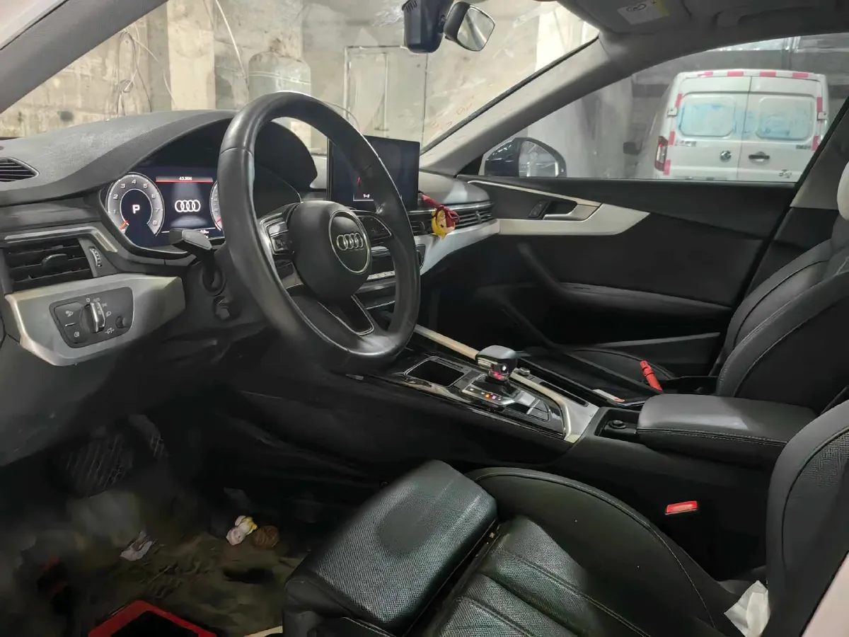 2019 Audi A4L 2.0T 190HP L4 7DCT,autocango,china used car exporter,china ev exporter,chinese used car exporter,chinese used ev exporter