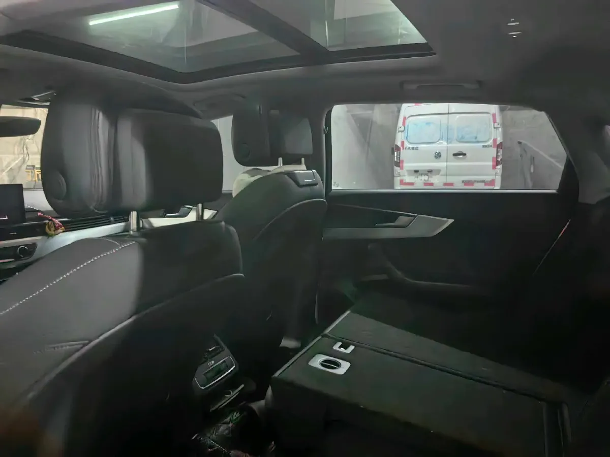 2019 Audi A4L 2.0T 190HP L4 7DCT,autocango,china used car exporter,china ev exporter,chinese used car exporter,chinese used ev exporter