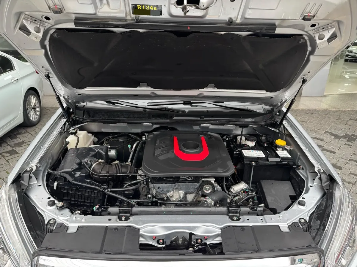 2022 Isuzu Mu-X 2.0T 220HP L4 8AT,autocango,china used car exporter,china ev exporter,chinese used car exporter,chinese used ev exporter