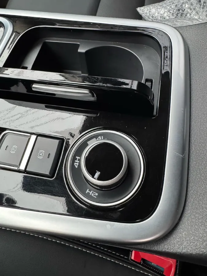 2022 Isuzu Mu-X 2.0T 220HP L4 8AT,autocango,china used car exporter,china ev exporter,chinese used car exporter,chinese used ev exporter