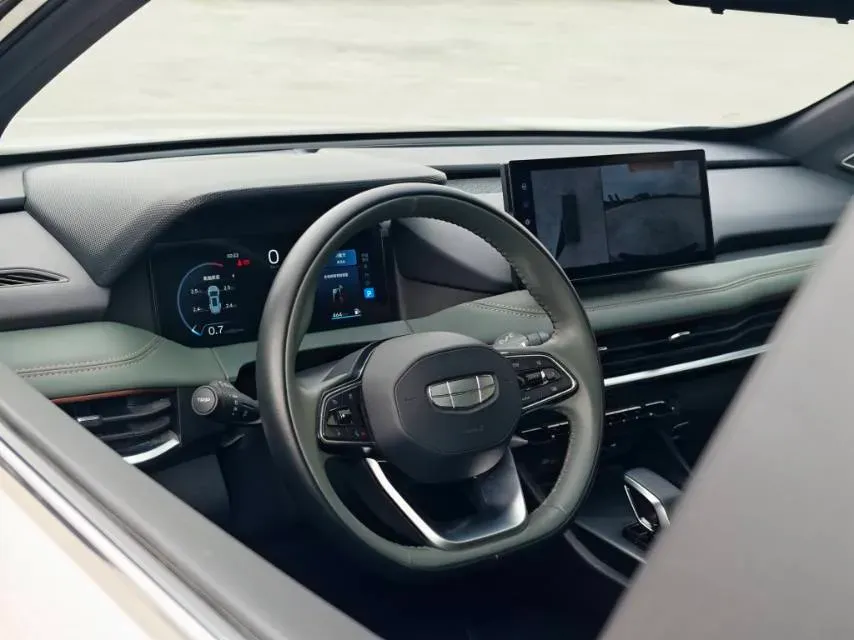 2023 Geely Okavango L 2.0T 218HP L4 7DCT,autocango,china used car exporter,china ev exporter,chinese used car exporter,chinese used ev exporter