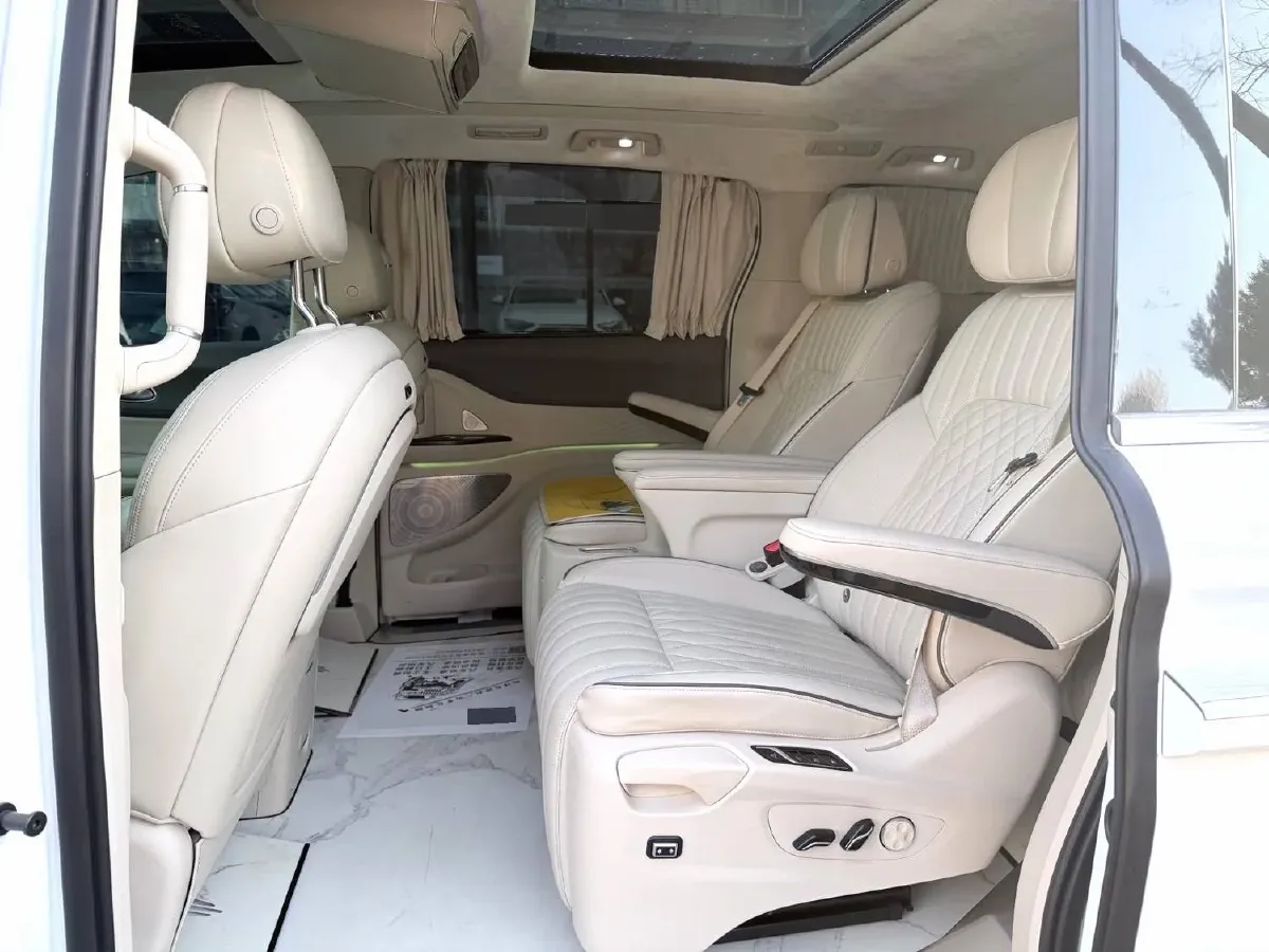 2022 Voyah Dream 1.5T 136HP L4 PHEV 25.57KWH,autocango,china used car exporter,china ev exporter,chinese used car exporter,chinese used ev exporter