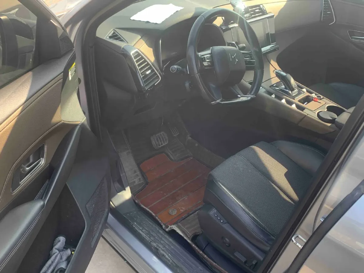 2020 DS 7 1.6T 180HP L4 8AT,autocango,china used car exporter,china ev exporter,chinese used car exporter,chinese used ev exporter