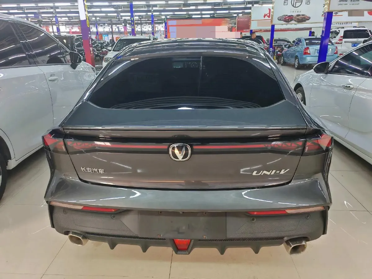 2022 ChangAn UNI-V 1.5T 188HP L4 7DCT,autocango,china used car exporter,china ev exporter,chinese used car exporter,chinese used ev exporter