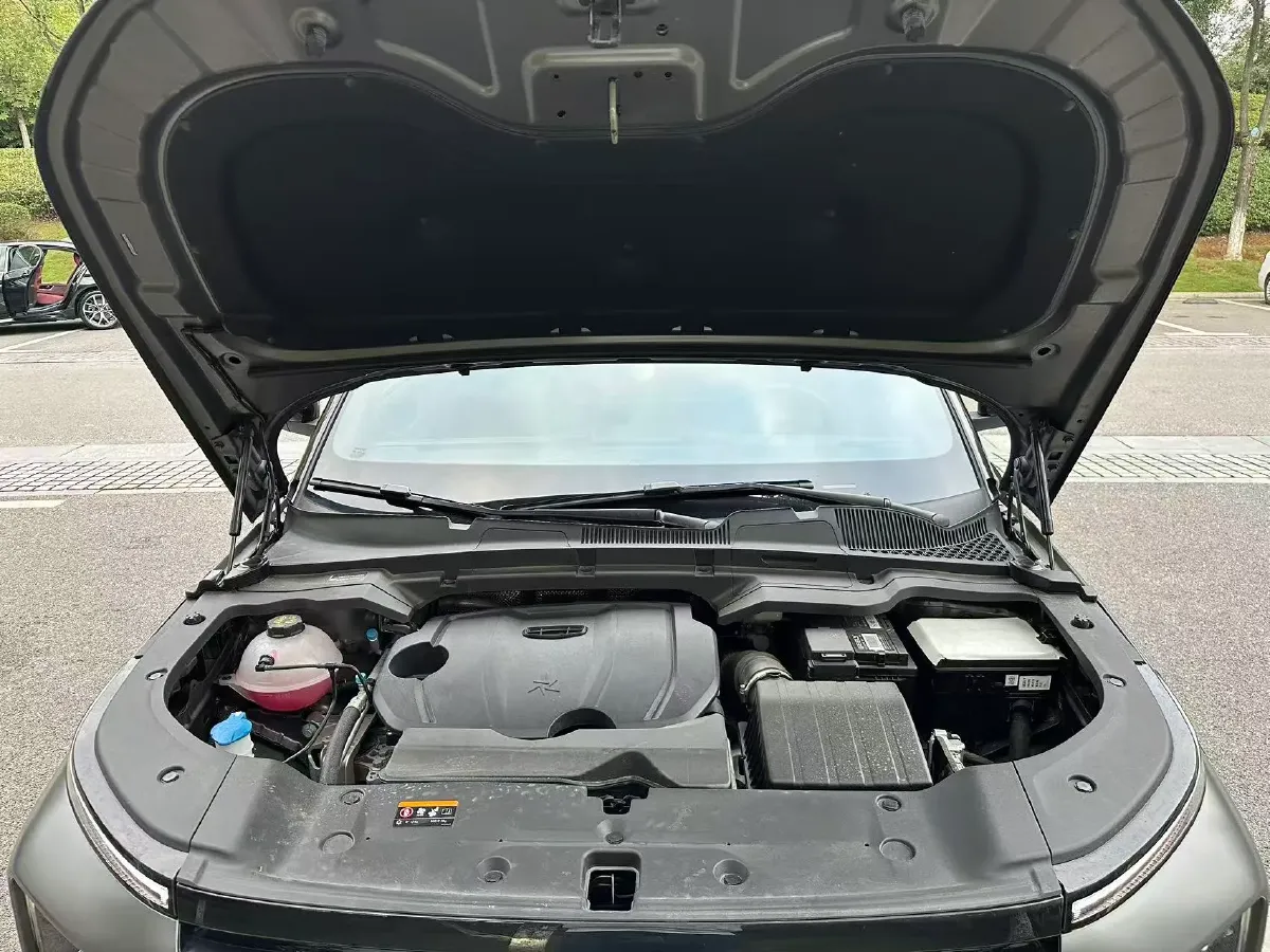 2025 Geely Cowboy 1.5T 181HP L4 7DCT,autocango,china used car exporter,china ev exporter,chinese used car exporter,chinese used ev exporter