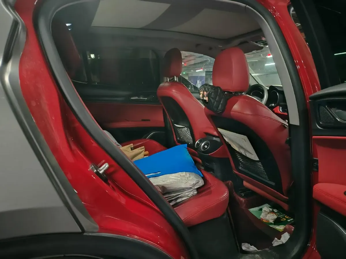 2017 Jaguar XE 2.0T 240HP L4 8AT,autocango,china used car exporter,china ev exporter,chinese used car exporter,chinese used ev exporter