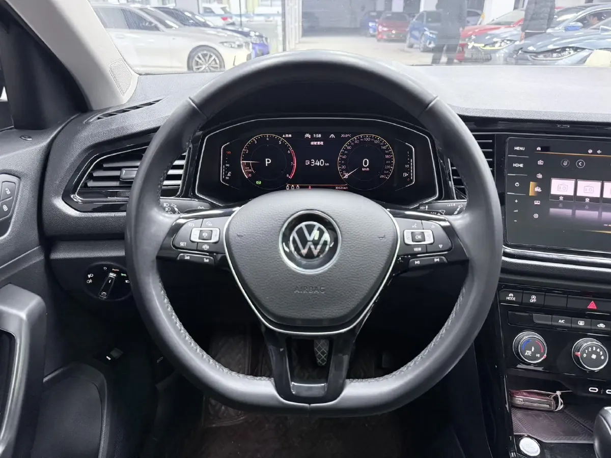 2022 Volkswagen T-Roc 1.4T 150HP L4 7DCT,autocango,china used car exporter,china ev exporter,chinese used car exporter,chinese used ev exporter