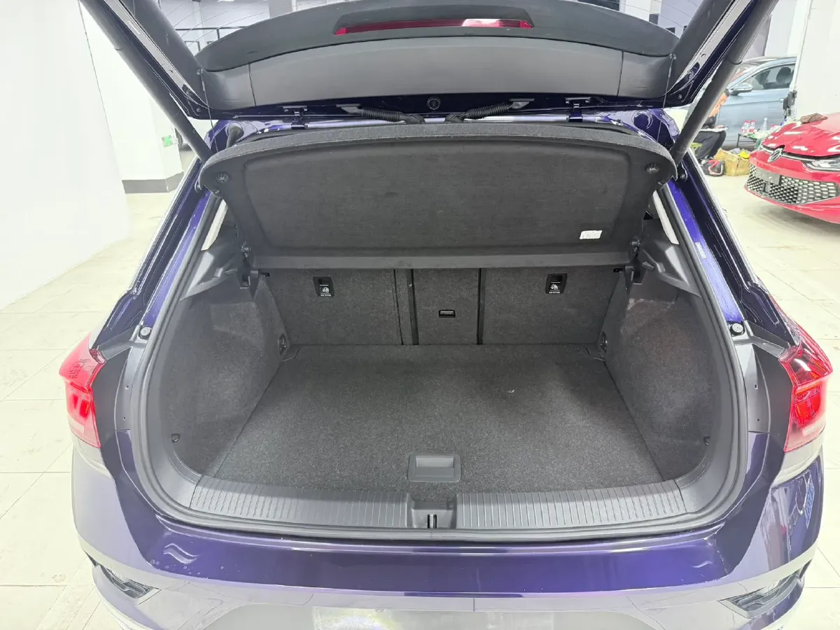 2022 Volkswagen T-Roc 1.4T 150HP L4 7DCT,autocango,china used car exporter,china ev exporter,chinese used car exporter,chinese used ev exporter