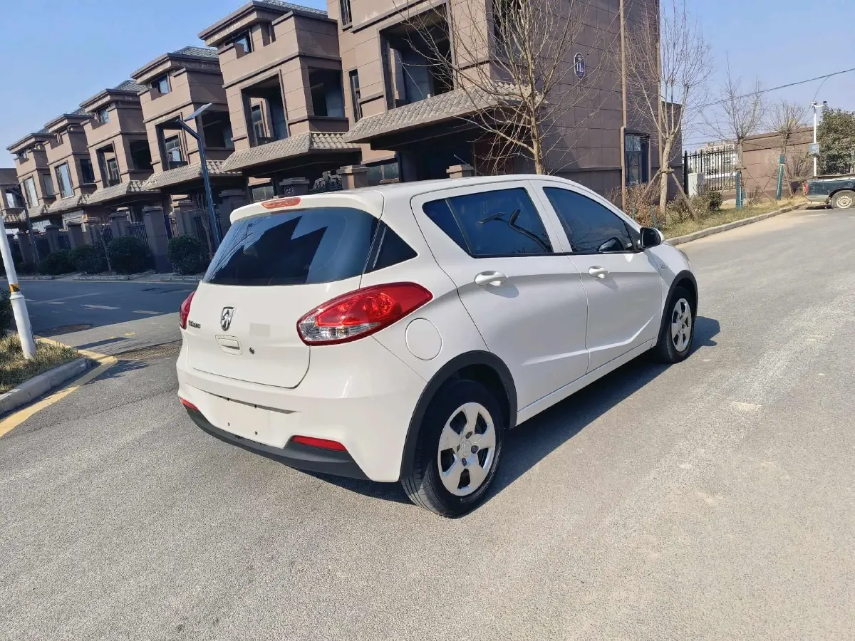 2020 BaoJun 310 1.2L 80HP L4 5MT,autocango,china used car exporter,china ev exporter,chinese used car exporter,chinese used ev exporter