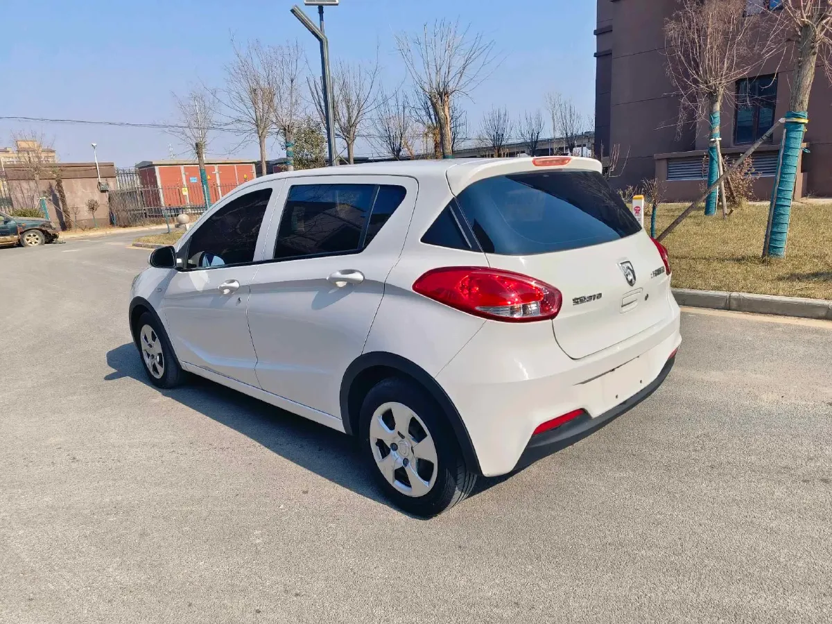 2020 BaoJun 310 1.2L 80HP L4 5MT,autocango,china used car exporter,china ev exporter,chinese used car exporter,chinese used ev exporter