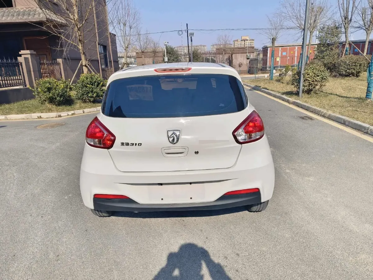2020 BaoJun 310 1.2L 80HP L4 5MT,autocango,china used car exporter,china ev exporter,chinese used car exporter,chinese used ev exporter