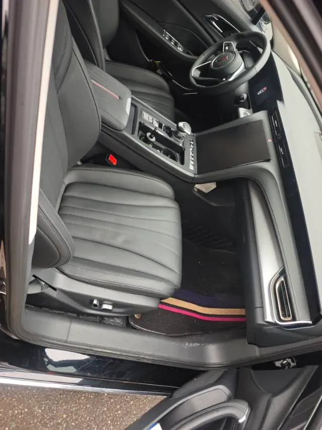 2023 HongQi H5 1.5T 169HP L4 7DCT,autocango,china used car exporter,china ev exporter,chinese used car exporter,chinese used ev exporter