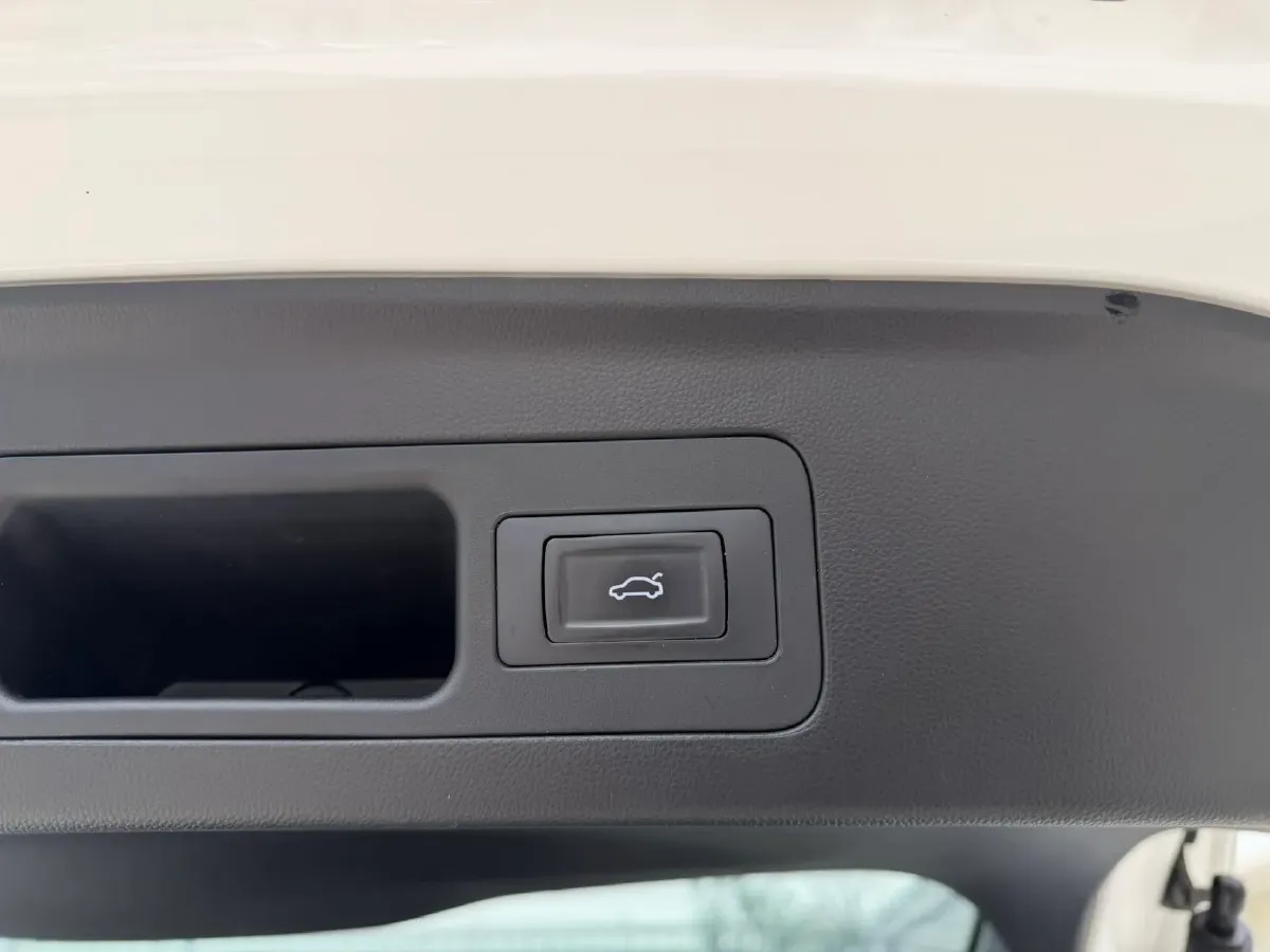 2023 KaiYi KunLun 1.6T 197HP L4 7DCT,autocango,china used car exporter,china ev exporter,chinese used car exporter,chinese used ev exporter