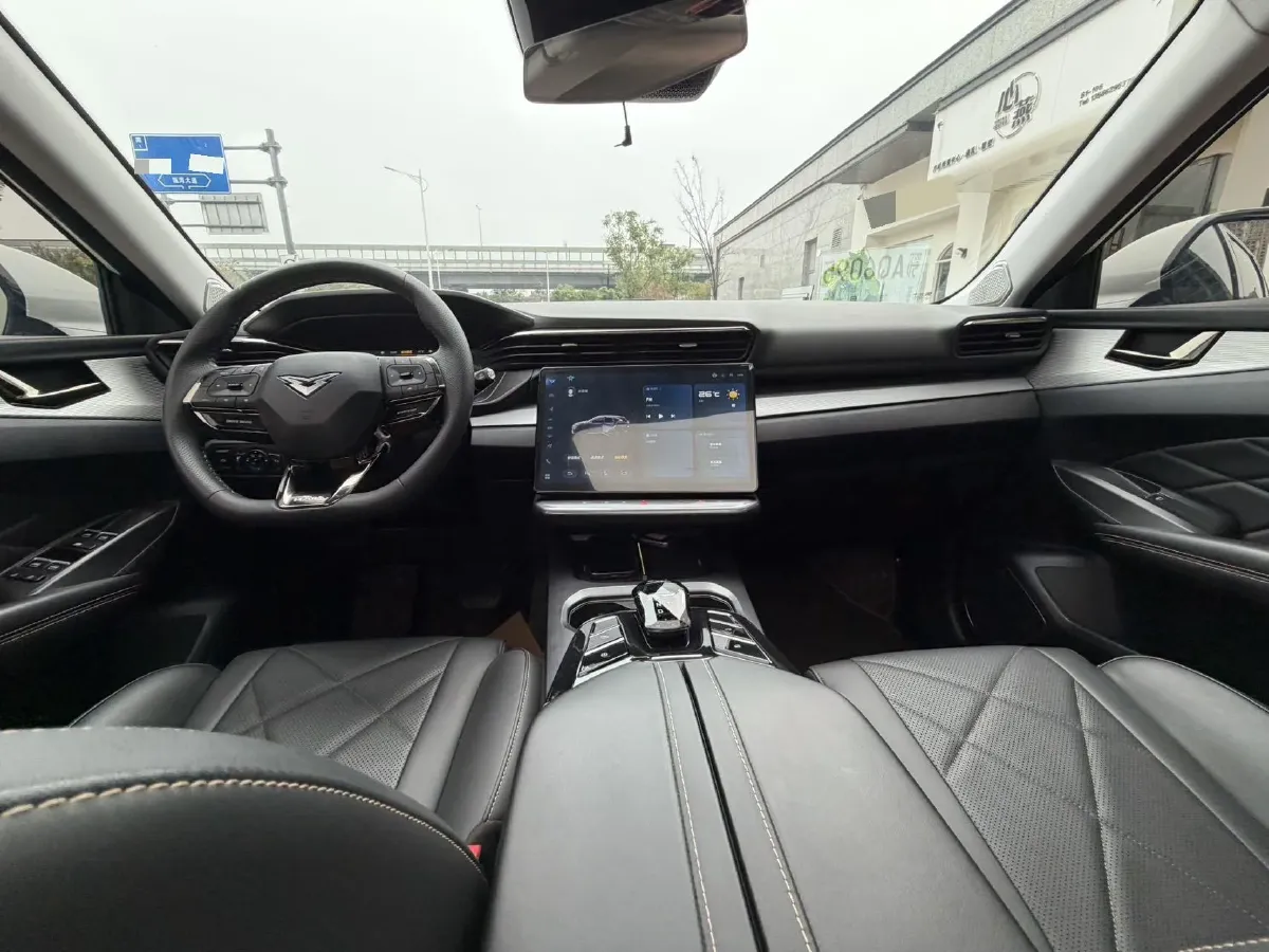 2023 KaiYi KunLun 1.6T 197HP L4 7DCT,autocango,china used car exporter,china ev exporter,chinese used car exporter,chinese used ev exporter