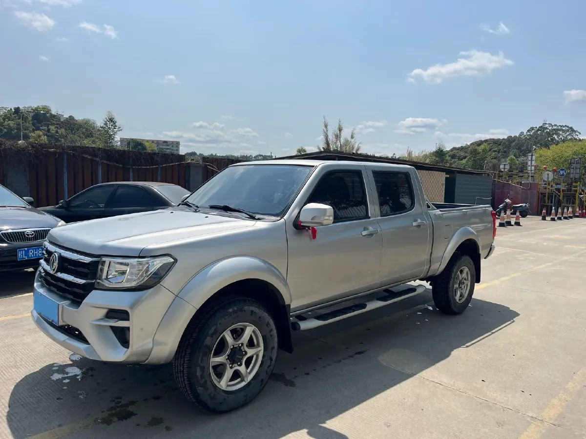 2023 Dongfeng RuiQi 2.4T 165HP L4 5MT,autocango,china used car exporter,china ev exporter,chinese used car exporter,chinese used ev exporter